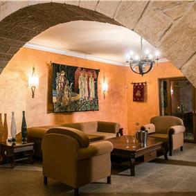 8 bedroom luxury villa with pool near Koutsounari, sleeps 16